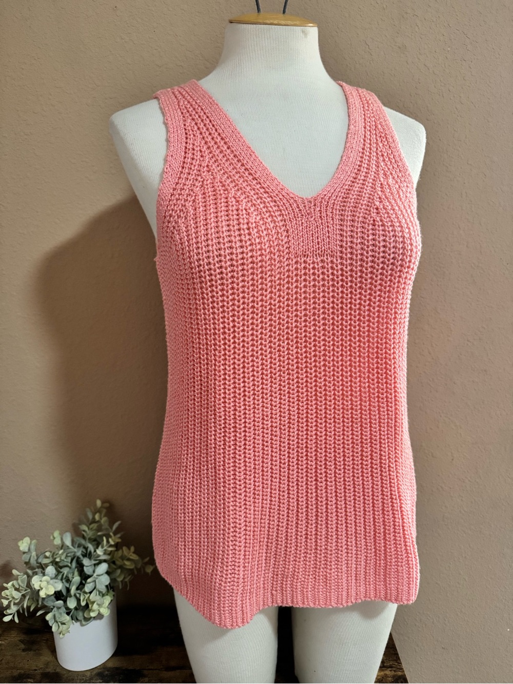 LOFT Coral Knit V-Neck Tank